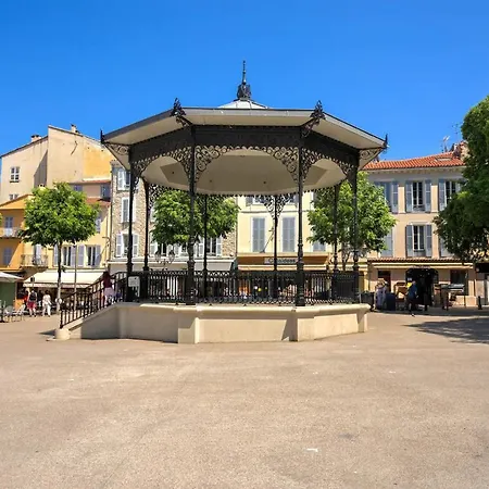 Duplex Mezzanine Near Shops&cafes Antibes