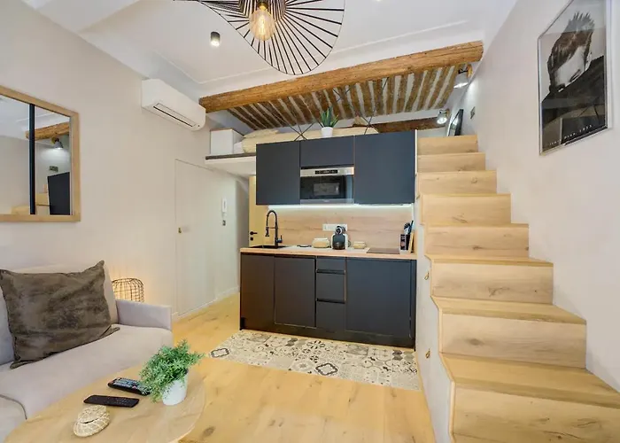 Duplex Mezzanine Near Shops & Cafes * Antibes